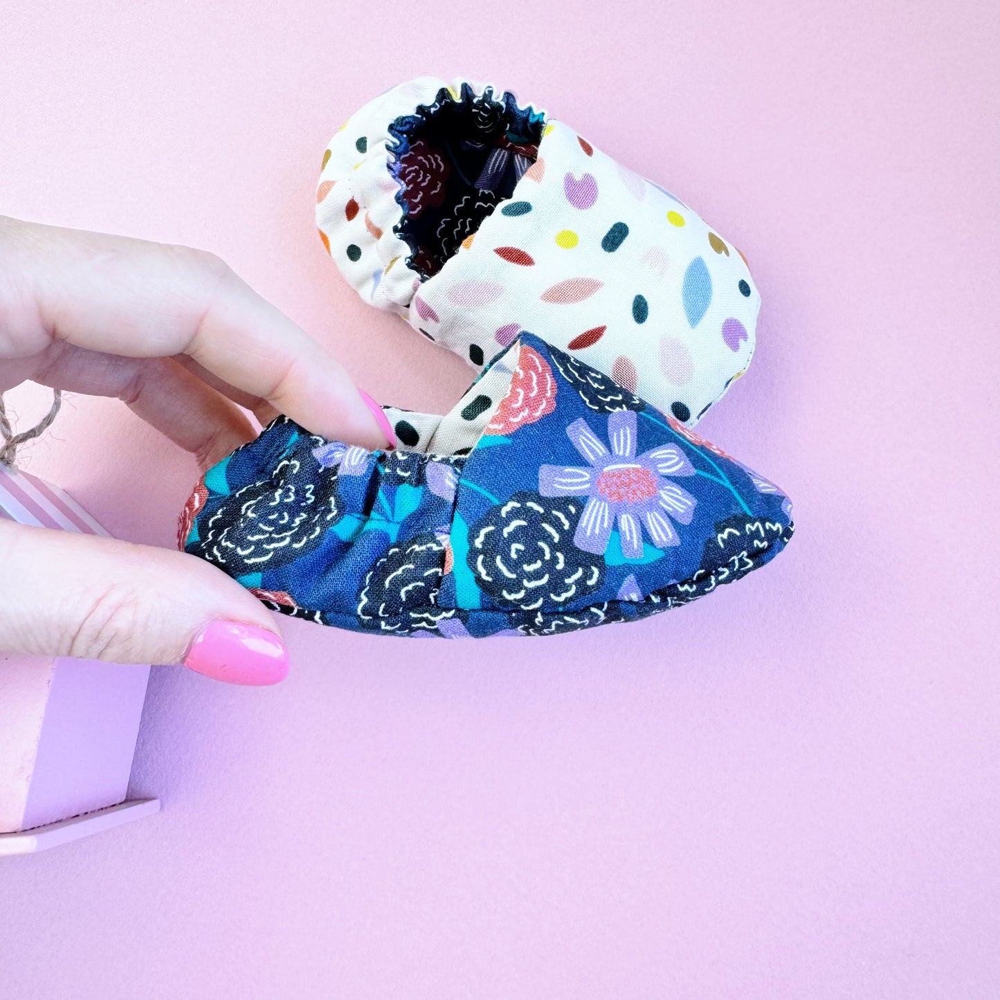 Reversible Baby girl Slippers: Soft & Eco-Friendly Cotton, 0-24 Months.