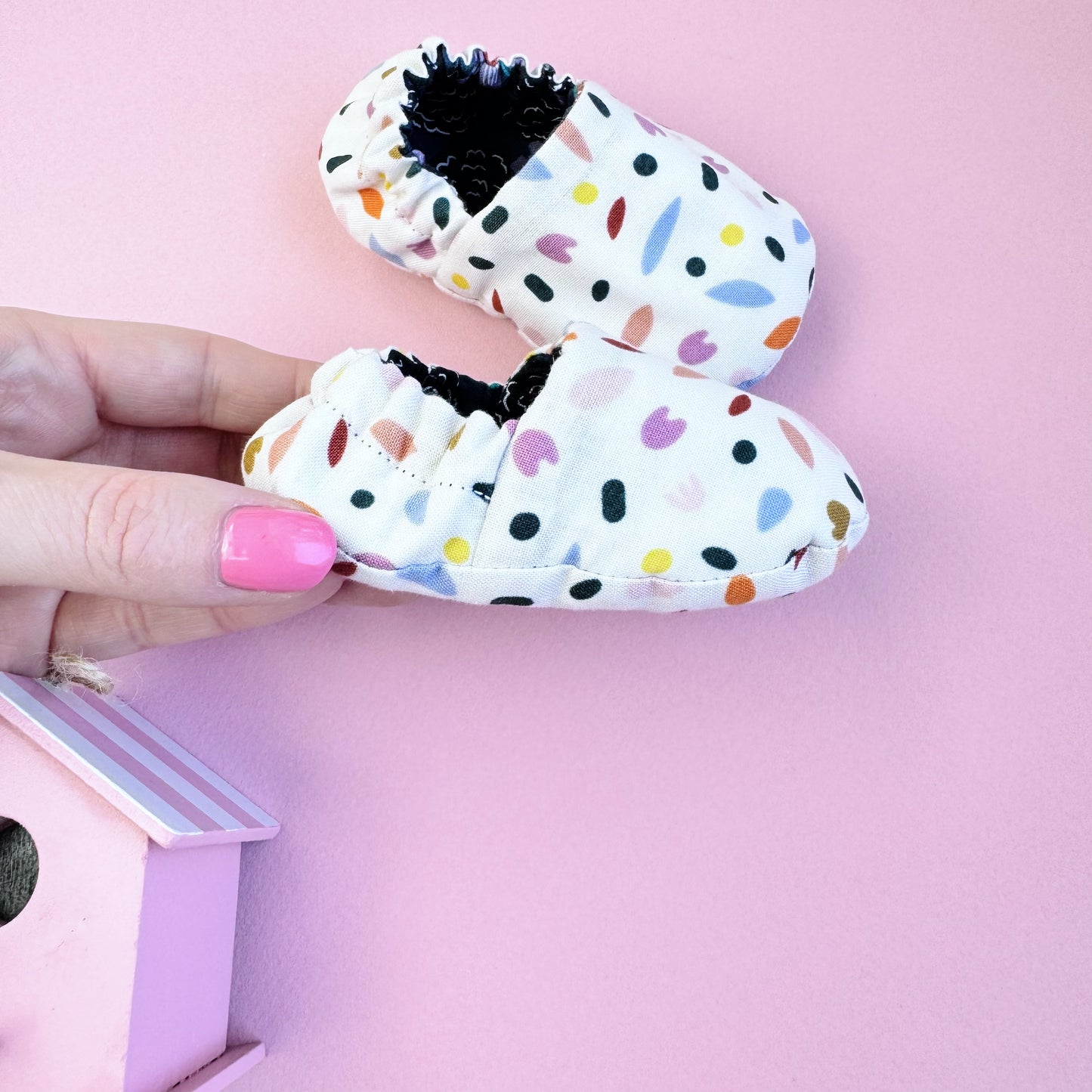 Reversible Baby girl Slippers: Soft & Eco-Friendly Cotton, 0-24 Months.