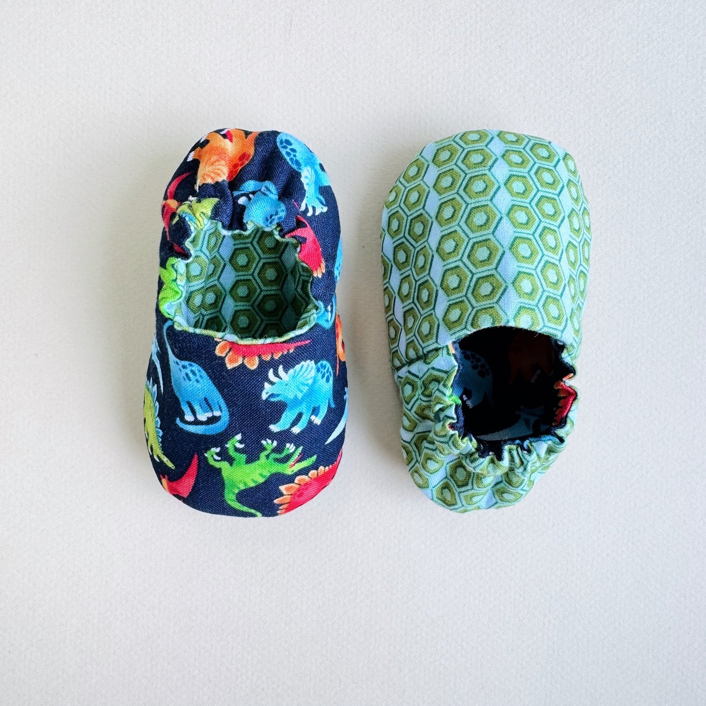 Dinosaurs Reversible Baby boy Slippers: Soft & Eco-Friendly Cotton, 0-24 Months