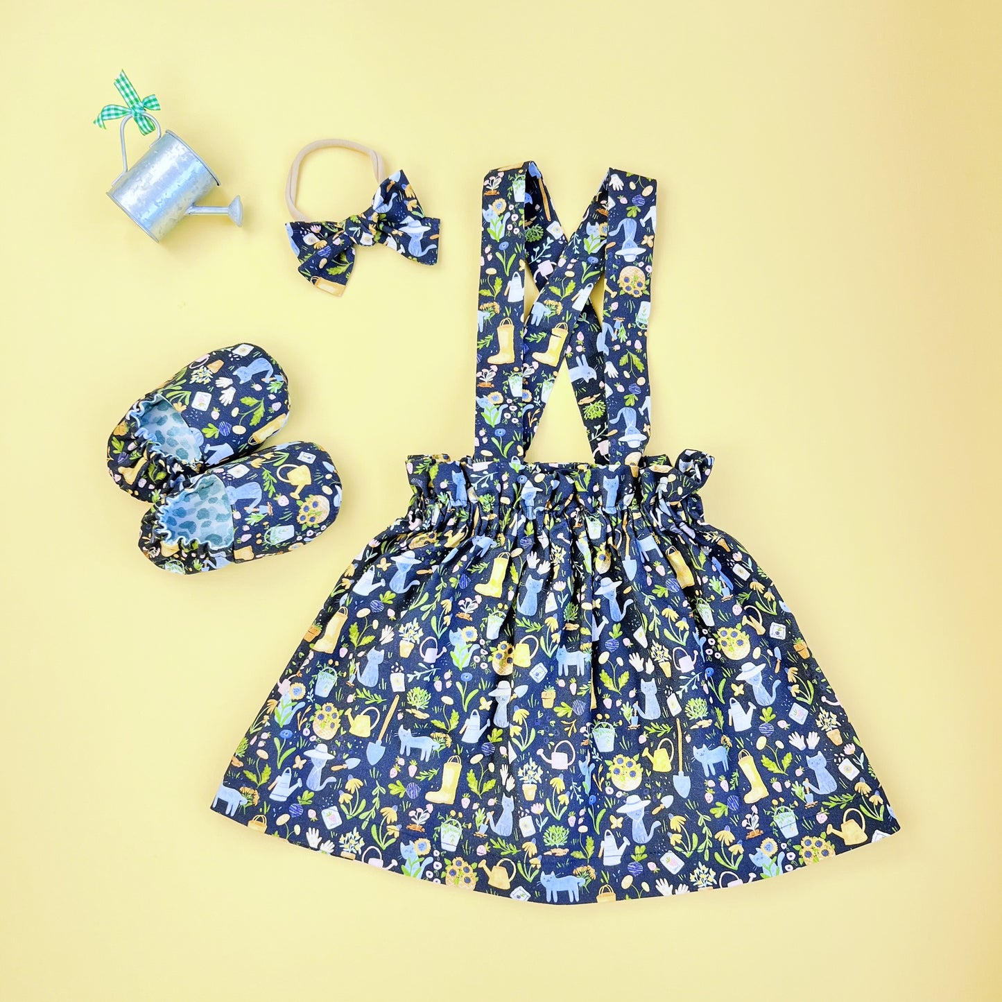 Mother’s Day Baby Girl outfit. Matching outfit including skirt, Slippers, bow and bodysuit