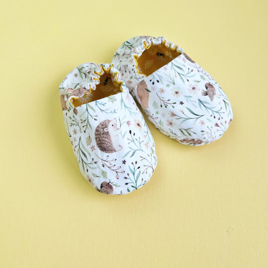 Baby slippers sewing pattern with tutorial