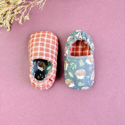 Fall Reversible Baby girl Slippers: Soft & Eco-Friendly Cotton, 0-24 Months.