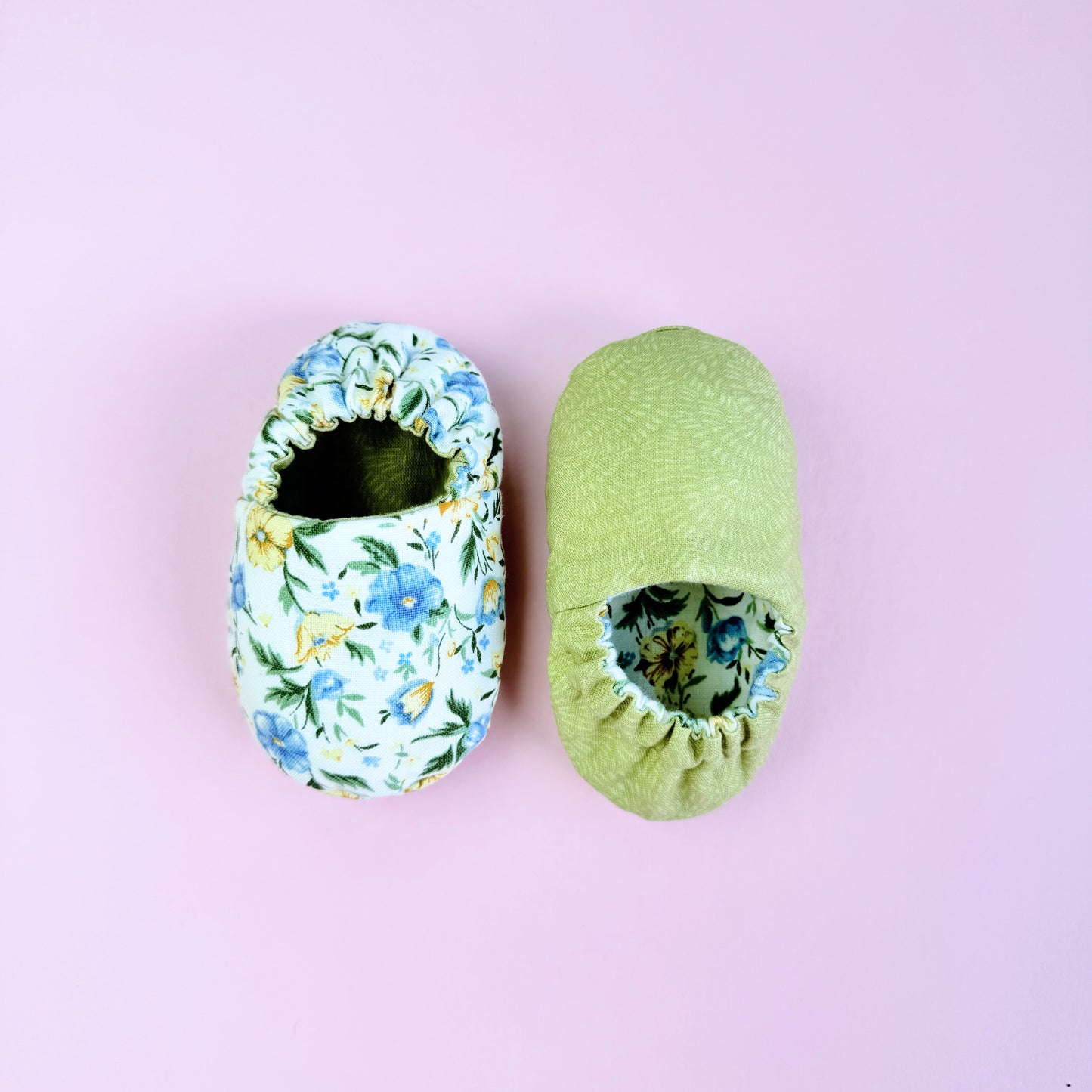 Reversible Baby girl Slippers: Soft & Eco-Friendly Cotton, 0-24 Months.