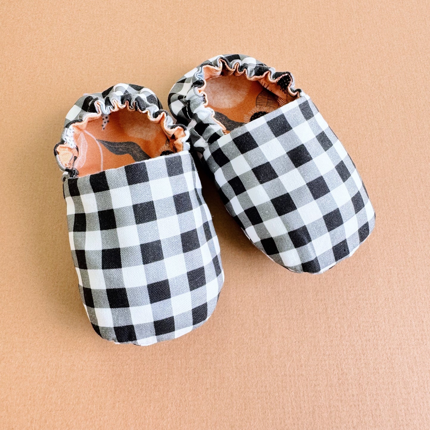 Fall Reversible Baby girl Slippers: Soft & Eco-Friendly Cotton, 0-24 Months.