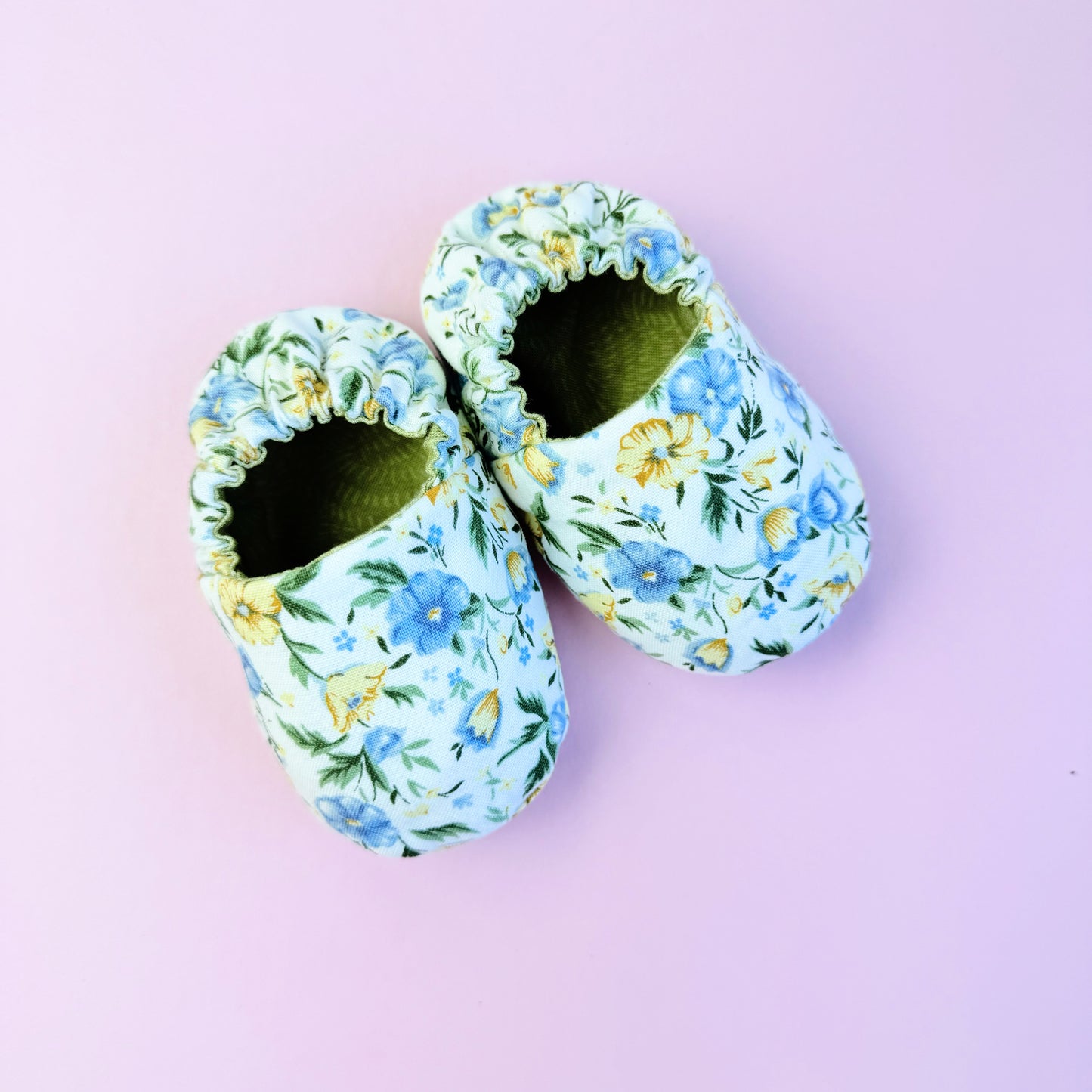 Reversible Baby girl Slippers: Soft & Eco-Friendly Cotton, 0-24 Months.