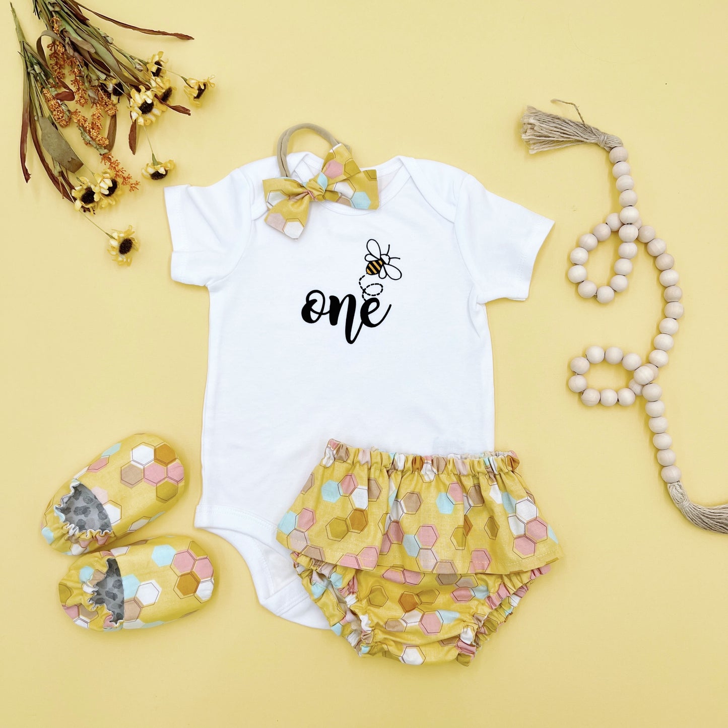 First birthday Girl outfit. "One" First Bee-Day Outfit with bloomers