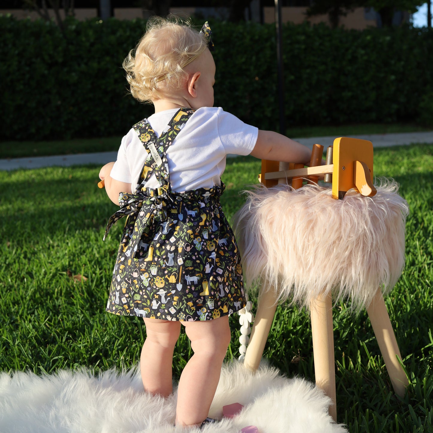 Mother’s Day Baby Girl outfit. Matching outfit including skirt, Slippers, bow and bodysuit