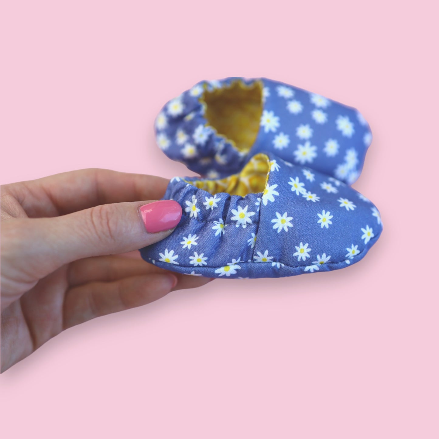 Reversible Baby girl Slippers: Soft & Eco-Friendly Cotton, 0-24 Months.